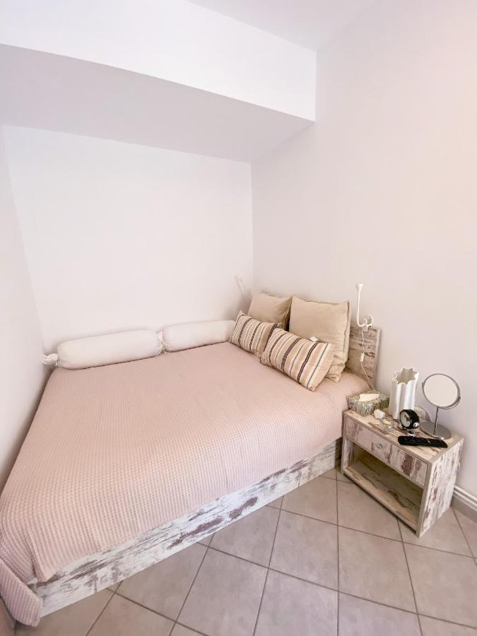 A Wonderful Apartment In Front Of The Sea! Peraia  Ngoại thất bức ảnh