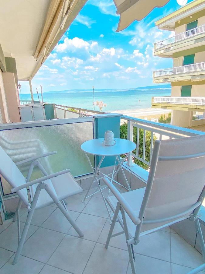 A Wonderful Apartment In Front Of The Sea! Peraia  Ngoại thất bức ảnh