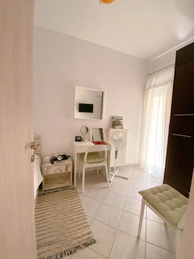 A Wonderful Apartment In Front Of The Sea! Peraia  Ngoại thất bức ảnh